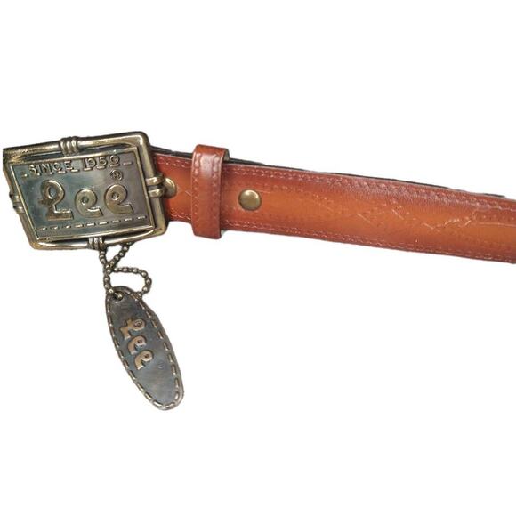 MCM Vintage Lee Jeans Tooled Leather Belt size Medium with Brass Buckle - Picture 3 of 4